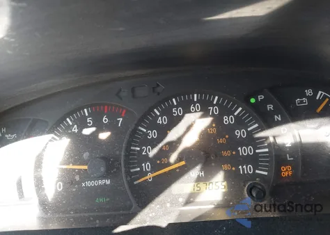 2000 Toyota Tundra Sr5 V8 z USA, uszkodzony, nr VIN 5TBBT4414YS097246